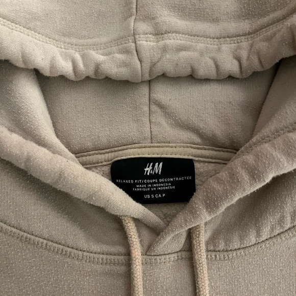 Men’s small H&M hoodie. No stains. Perfect for youth/teen girl or boy - Picture 2 of 2